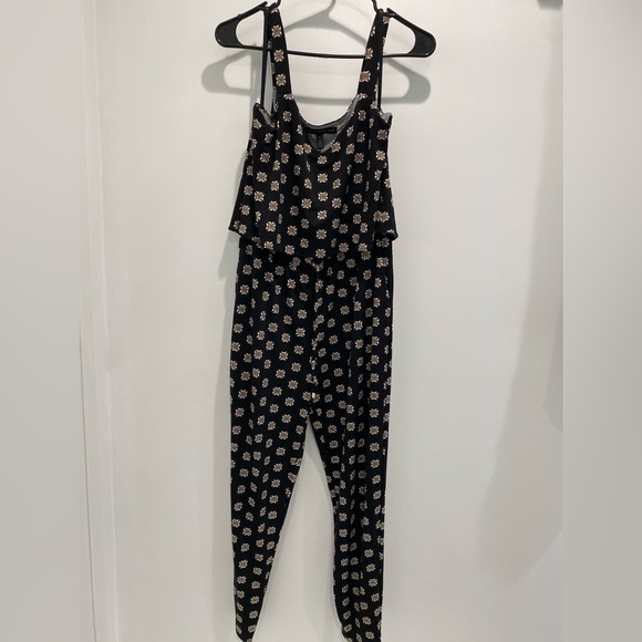 NWOT🌛 WHBM Matte Jersey Metallic Print Jumpsuit Size SP - Picture 4 of 6